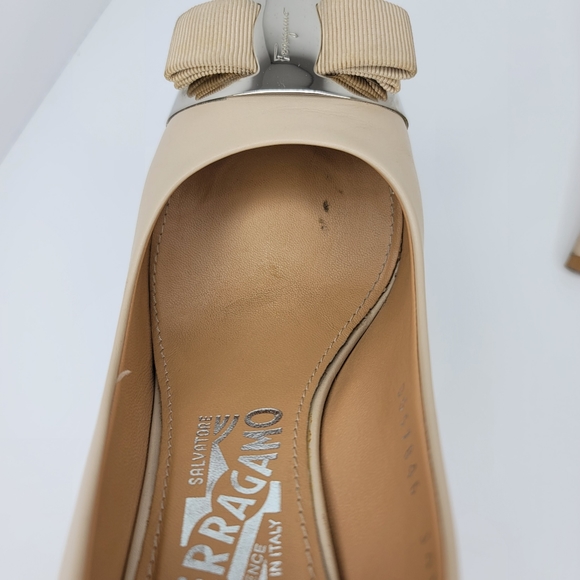 Salvatore Ferragamo Pump With Bow Size 7.5 C - Picture 12 of 16